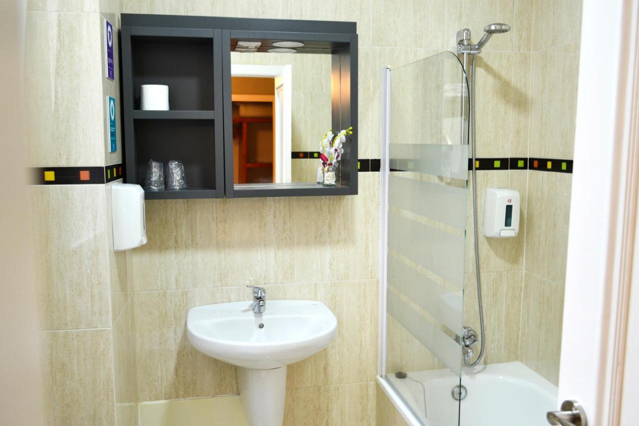 Hotel Alda Estacion Vigo Ngoại thất bức ảnh