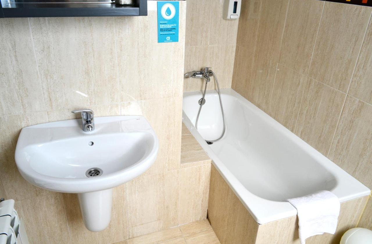 Hotel Alda Estacion Vigo Ngoại thất bức ảnh